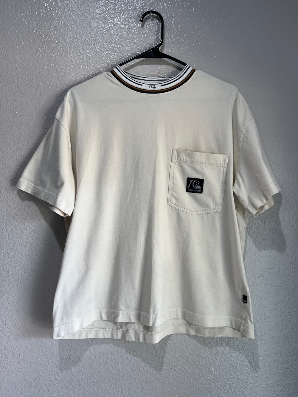 Quiksilver Cream Short-Sleeve Pocket Tee with Striped Collar Sz S Casual